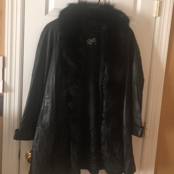 Jackets & Blazers - Woman’s Black Leather coat with fur lining